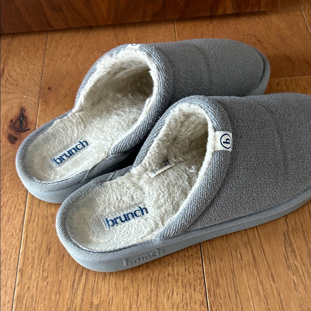 Brunch Gray Slip-On Shearling Slippers - Picture 3 of 5
